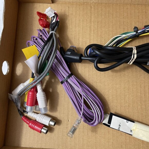 Pioneer AVHP5700DVD Radio DVD Player Tested Working With Box, Wires, Manuals - Picture 14 of 16